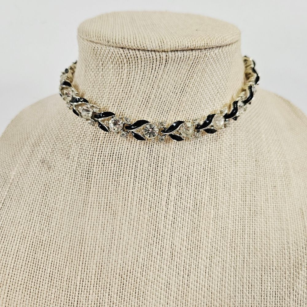 Vintage Lisner Signed Black Enameled Leaf Clear Round Rhinestone Necklace Choker